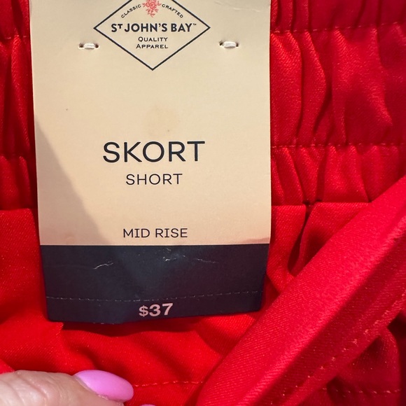St. John’s Bay Skort Women’s Size Med. Red Polyester Belt Mid Rise Stretch NWT - Picture 8 of 9